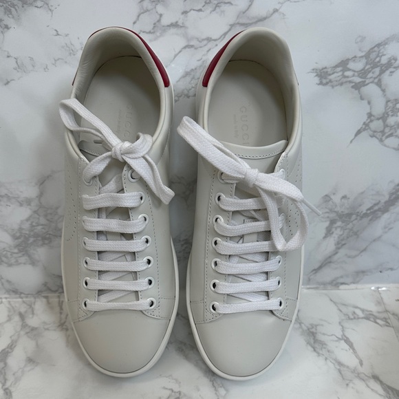Gucci White Sneakers with Red Heel - Picture 4 of 13